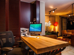 Juliet Rooms & Kitchen