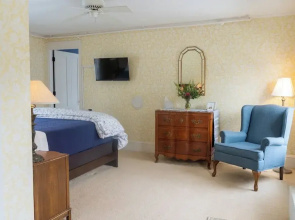 The White Gables Inn