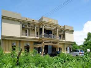 RedDoorz near Betoambari Airport Bau Bau