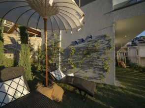 The House Residence Helis