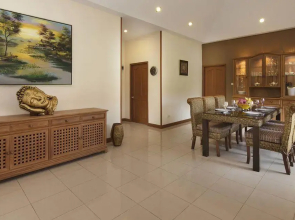 Pattaya Hill, Near the City and Beach