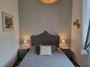 Charming Holiday House With Private Pool, Maillane