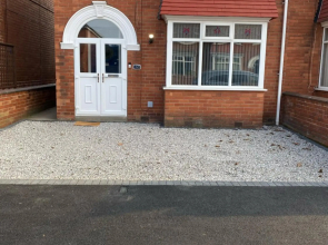 Bessie House Free Parking City of Doncaster Racecourse Wild Life Park airport keepmoat A1&M18