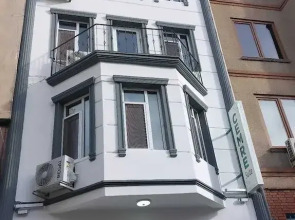 Cemre Suit