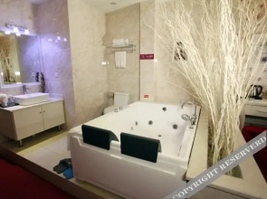 Yuejia Hotel