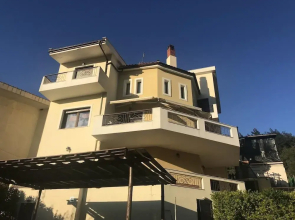 Mountain View Apartment
