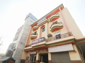 Spot On 60947 Godavari Lodge