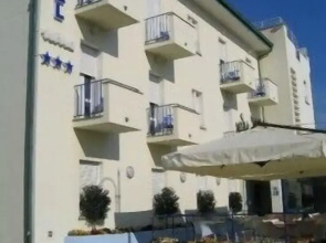 Hotel Nina