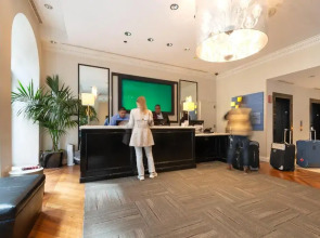 Holiday Inn Express Chicago - Magnificent Mile by IHG