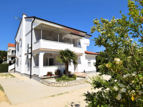 Apartments Frane G in Lopar - island Rab