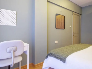 Missafir Flat With Superb Location in Nisantasi