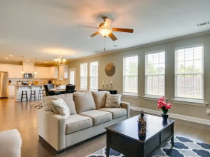 Quaint Grovetown Getaway w/ Private Hot Tub!
