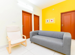 OYO 78059 Sam Apartment