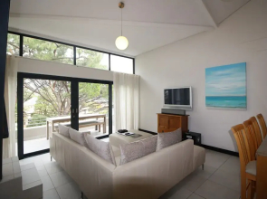 Three Bedroom Apartment in Camps Bay