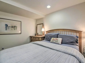 Cozy Fort Collins Garden Apt in Historic Old Town!