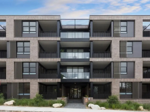 Air Conditioned One Bedroom with Pool Close To CBD