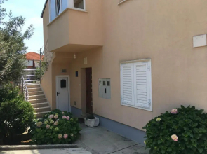 Longo Apartment