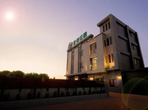 K-1 Hotel