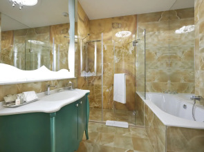 Aria Hotel Budapest by Library Hotel Collection