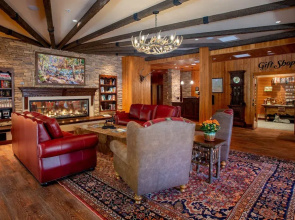 Mount Lemmon Lodge