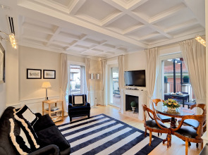 Trevi Palace Luxury Inn