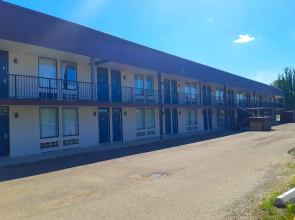 Motel 6 Brooks, Ab