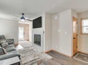 4 Mi to Granby Ranch: Cabin w/ Hot Tub Access!