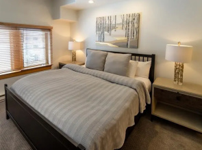 4315A - One Bedroom Deluxe Creekside Condominiums 1 Condo
