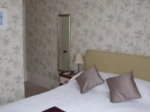 Southcroft Hotel - Guest House