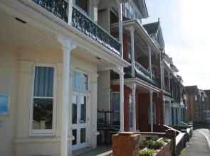 Lazy Waves Boutique B&B