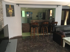 House With 3 Bedrooms in Lomé, With Pool Access, Enclosed Garden and W