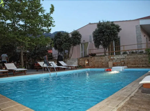 Niriides Beach Hotel