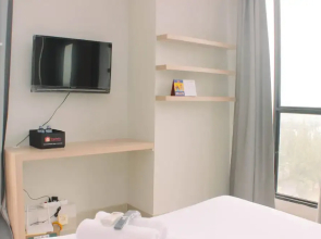 Fully Furnished Studio With Comfortable Design Monroe Tower Apartment