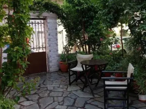 Polemarhos Guest House 7