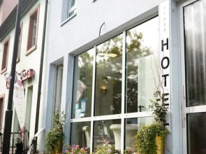 Stadthotel am Adenauerplatz