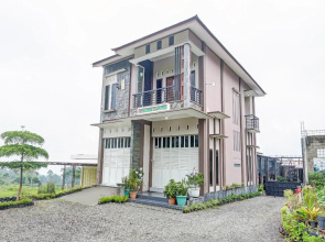 OYO 90687 Maharatu Homestay