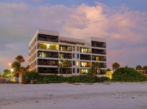 Arie Dam 404 by Ryson Vacation Rentals