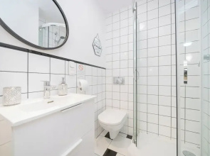 UNIT Warszawa Centrum Room by Metro Rondo ONZ