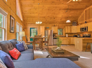 'moonshine Manor' Cabin w/ Hot Tub, Near Lake Lure