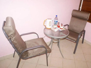 Blue Pango Motel - Hostel