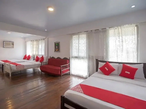 OYO 588 Sunrock Resort
