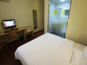 7Days Inn Changchun Jiefang Bridge City Train