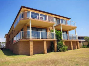 Avilla Court 2