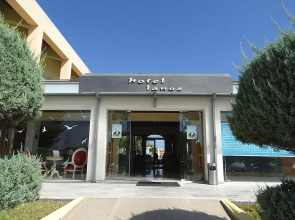 Ianos Hotel