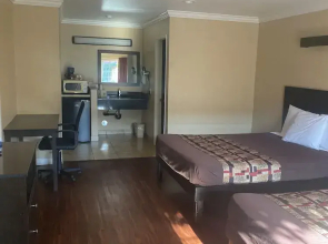 Anaheim Astoria Inn And Suites