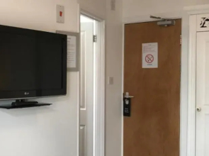 Chellowdene Guest House