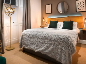 Windermere Central Hotel - Room 5