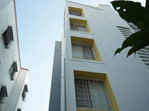 OYO 23670 Hotel Resonare Residency