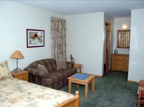 Birch Meadows Lodge B&B