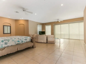 Sweet Escape - Monthly Beach Rental 5 Bedroom Home by RedAwning